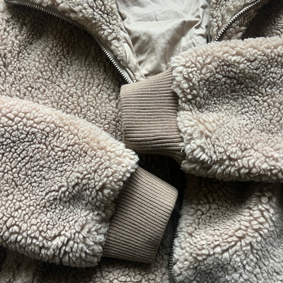 Aritzia Wilfred Free Teddy Bomber Jacket - Picture 5 of 6